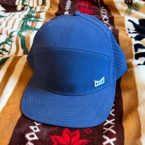 Trenches Hydro Hat M/L Navy Performance Snapback